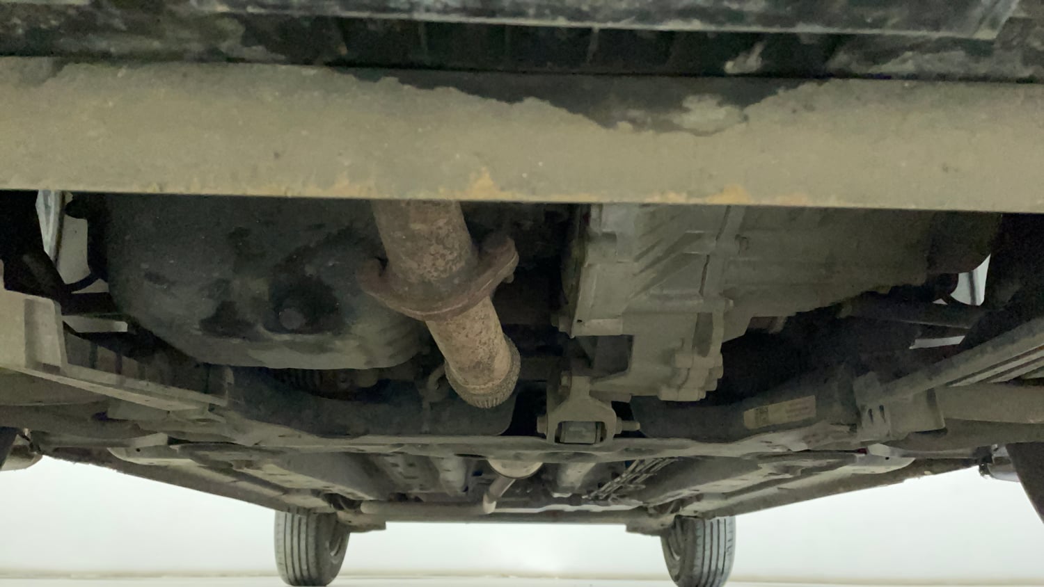 Used 2022 Tata Punch Accomplished MT Petrol + CNG(Outside Fitted) Cng Manual extra FRONT LEFT UNDERBODY VIEW