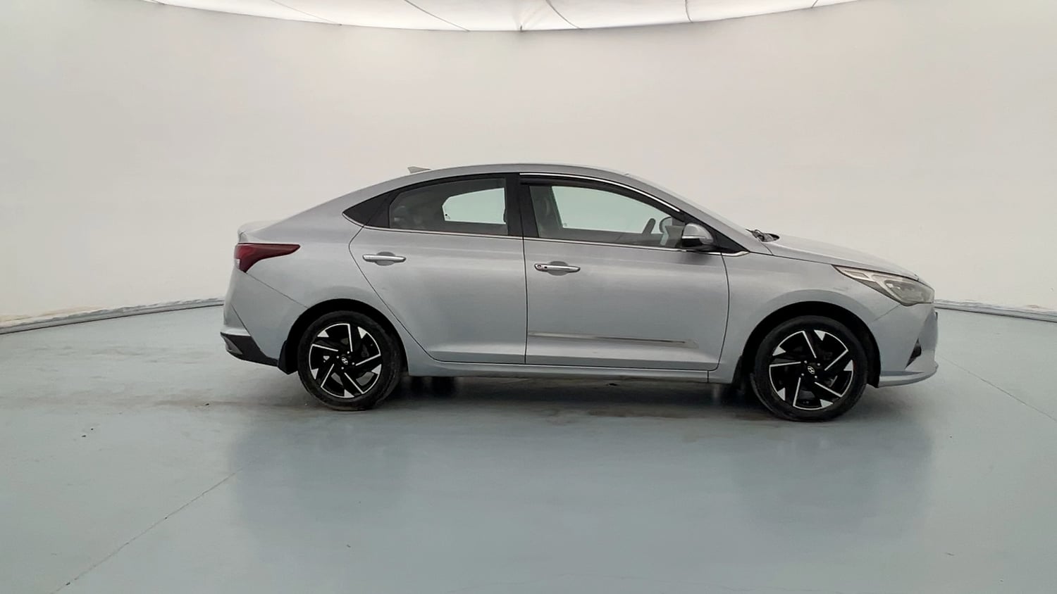 Used 2021 Hyundai Verna SX (O)1.5 MPi Petrol+ CNG (Outside Fitted) Cng Manual exterior RIGHT SIDE VIEW