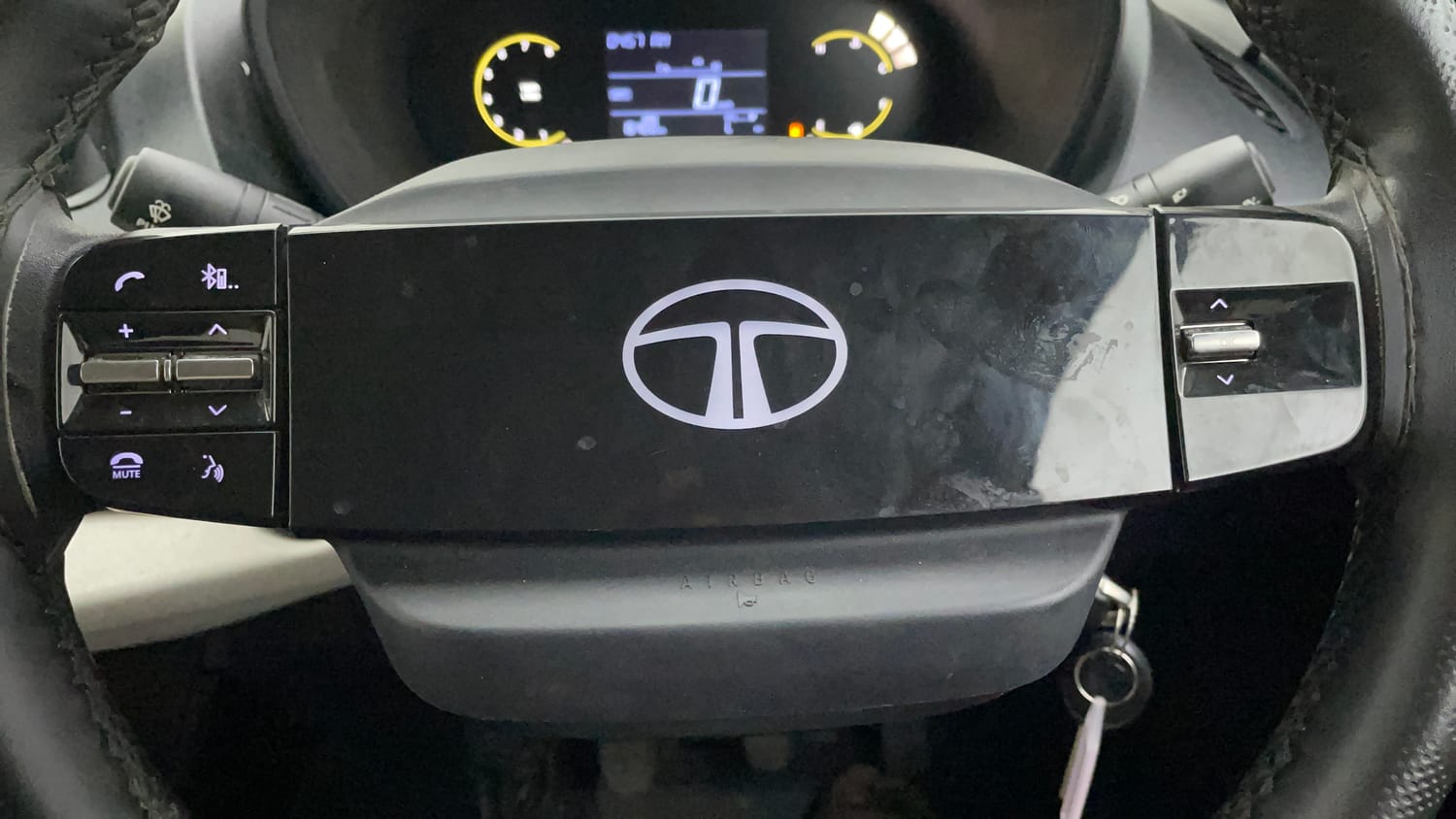 Used 2024 Tata Nexon Pure 1.2 Revotron Petrol 6MT Petrol Manual top_features Steering mounted controls