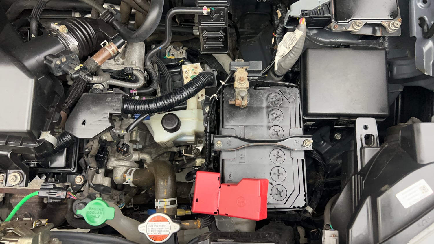 Used 2023 Maruti Suzuki S-Presso VXi (O) AMT Petrol Automatic engine ENGINE LEFT SIDE VIEW
