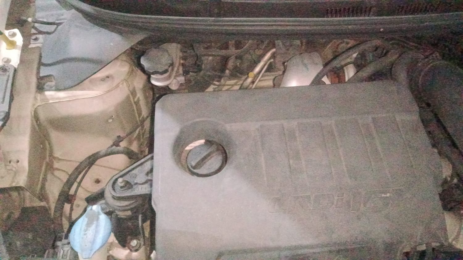 Used 2015 Hyundai i20 Active 1.4 SX Diesel Manual engine ENGINE RIGHT SIDE VIEW