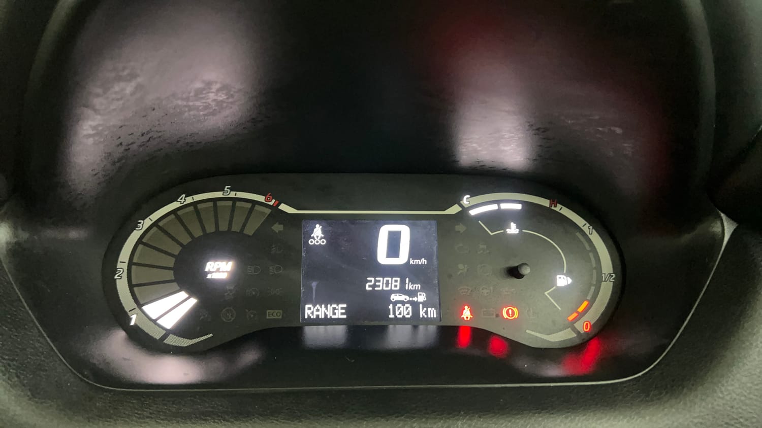 Used 2025 Nissan Magnite Visia B4D 1.0 Petrol MT Petrol Manual interior CLUSTERMETER VIEW