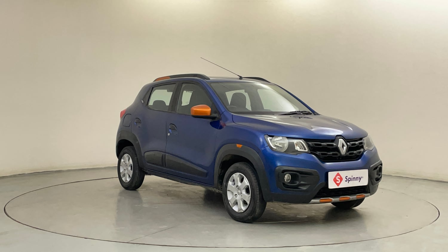 Used 2017 Renault Kwid CLIMBER 1.0 AMT Petrol Automatic exterior RIGHT FRONT CORNER VIEW