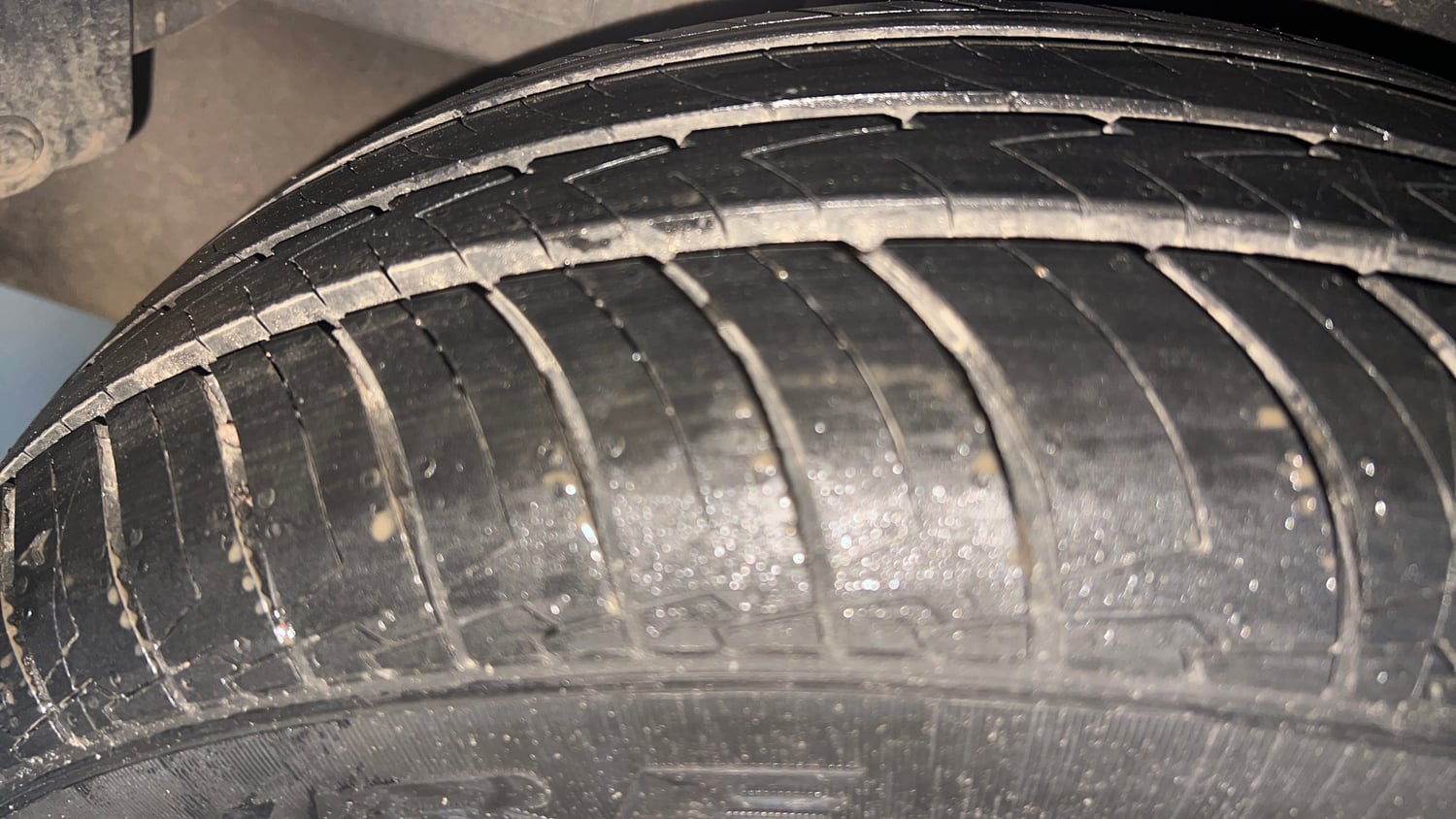 Used 2015 Honda Jazz V AT Petrol Petrol Automatic tyres RIGHT REAR TYRE TREAD VIEW