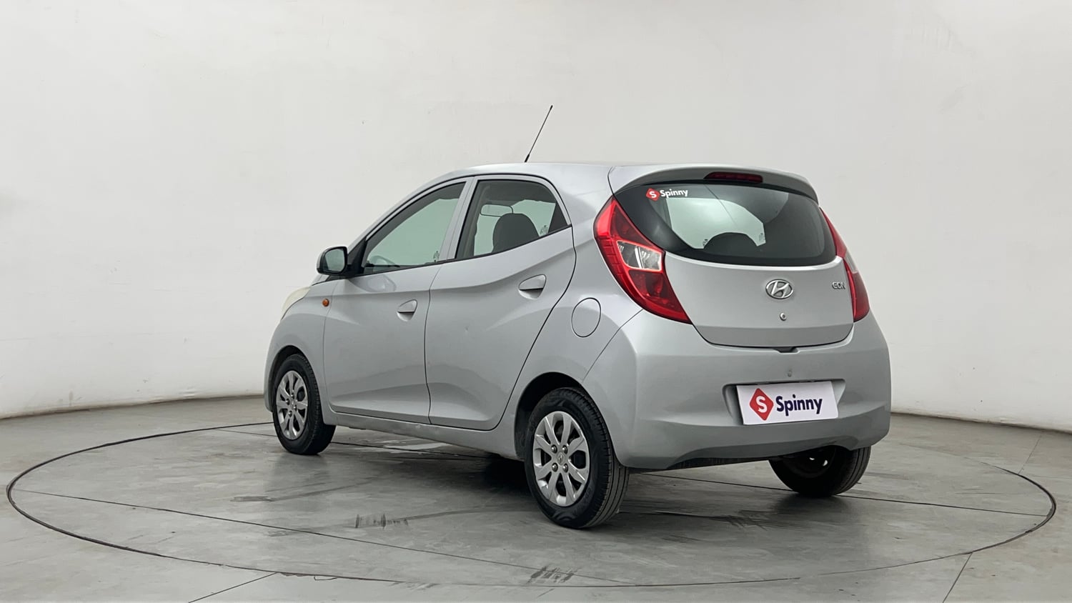 Used 2017 Hyundai Eon Sportz Petrol Manual exterior LEFT REAR CORNER VIEW