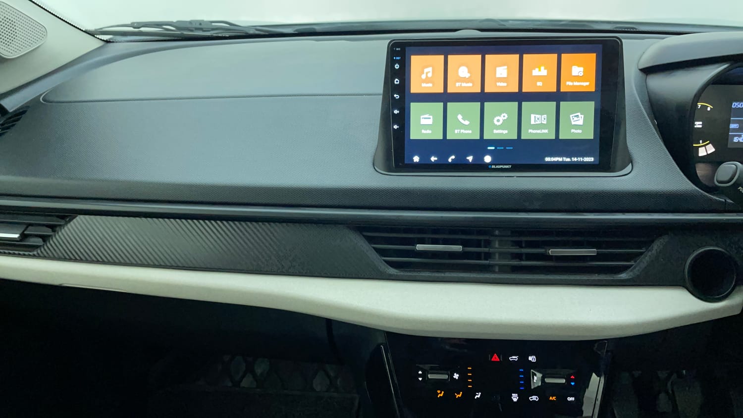 Used 2024 Tata Nexon Pure 1.2 Revotron Petrol 6MT Petrol Manual interior MUSIC SYSTEM & AC CONTROL VIEW