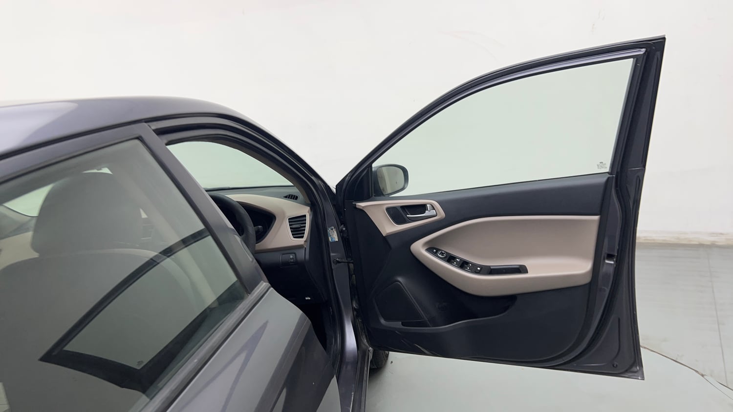 Used 2019 Hyundai Elite i20 Sportz Plus 1.2 CVT Petrol Automatic interior RIGHT FRONT DOOR OPEN VIEW