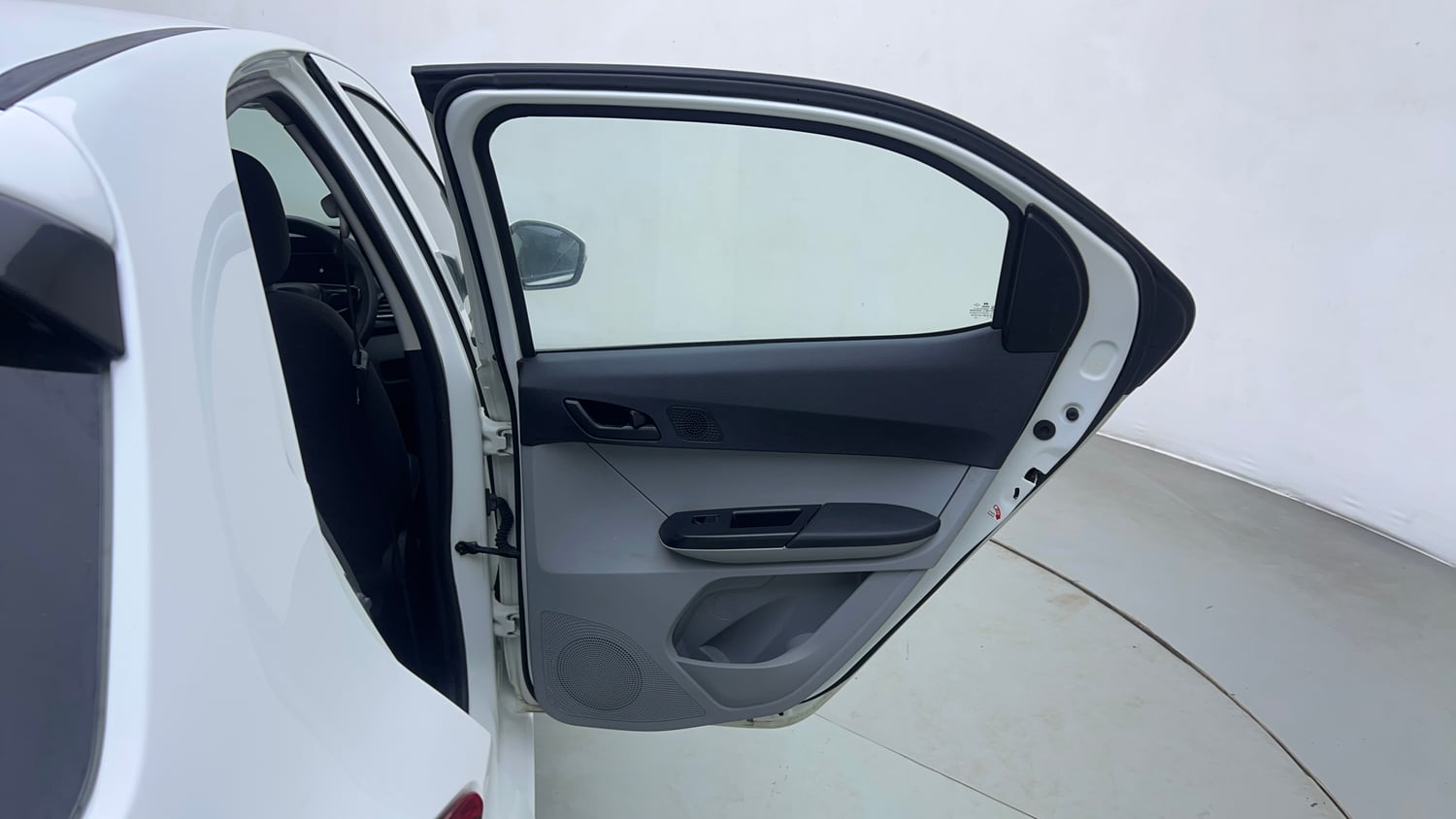 Used 2021 Tata Tiago XT Petrol Manual interior RIGHT REAR DOOR OPEN VIEW