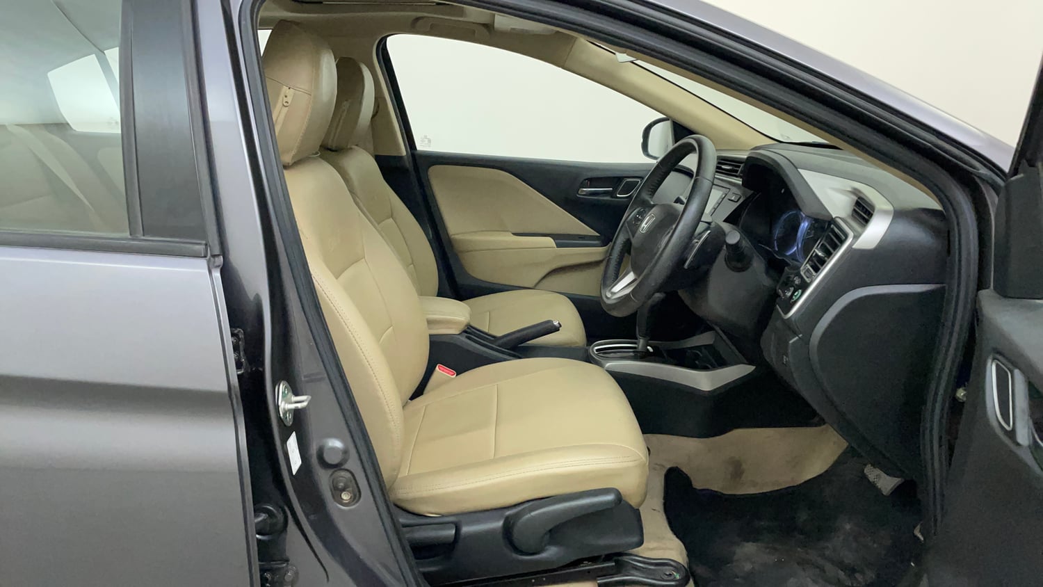 Used 2020 Honda City VX CVT Petrol Petrol Automatic interior RIGHT SIDE FRONT DOOR CABIN VIEW