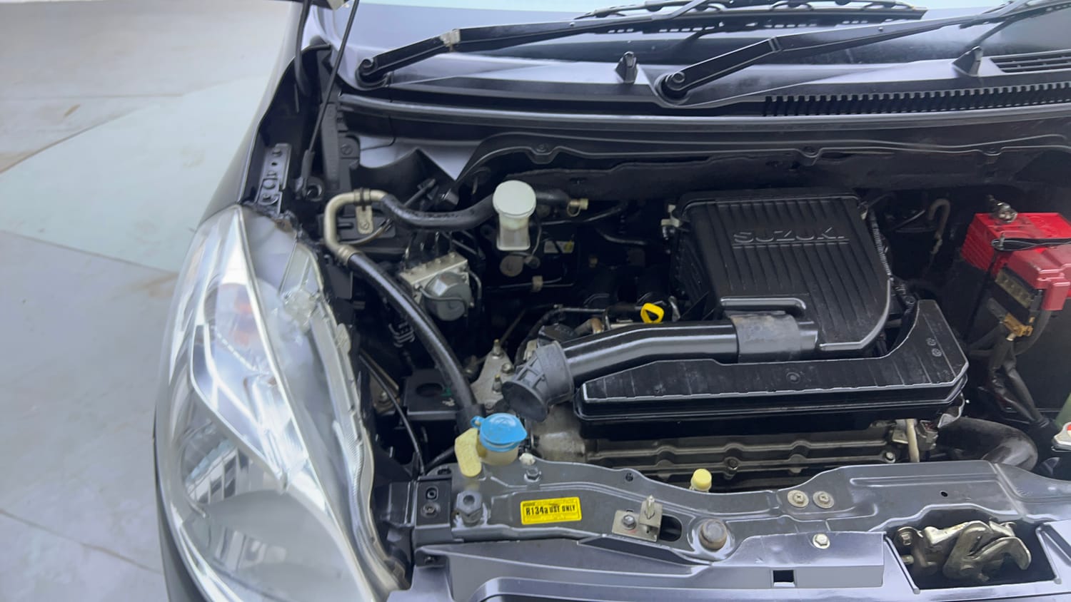 Used 2015 Maruti Suzuki Ertiga ZXi Petrol Manual engine ENGINE RIGHT SIDE VIEW