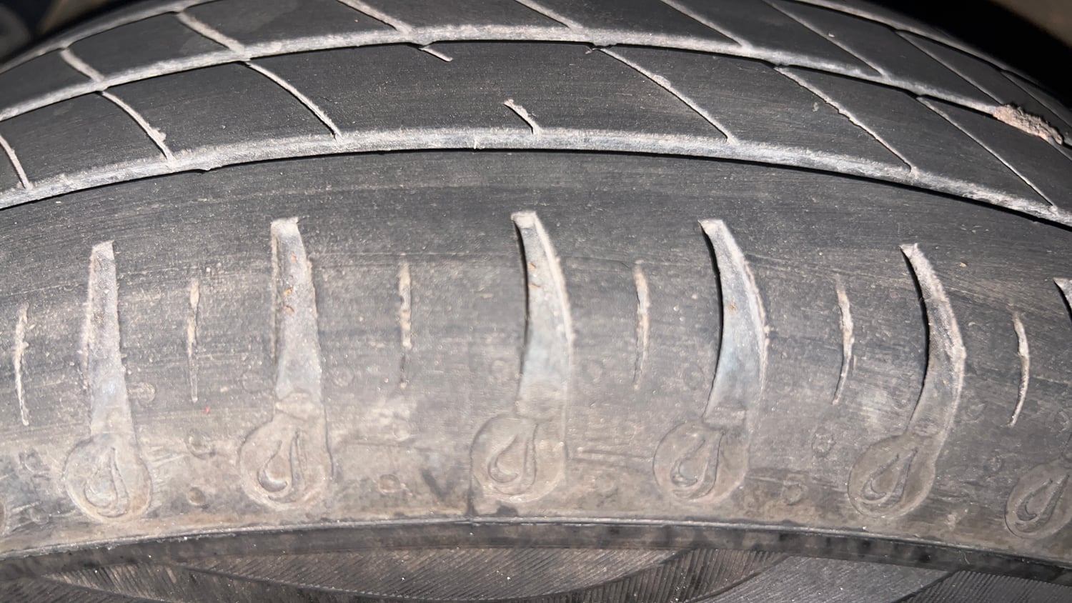 Used 2021 Hyundai Grand i10 Nios Sportz 1.2 Kappa VTVT Petrol Manual tyres LEFT FRONT TYRE TREAD VIEW