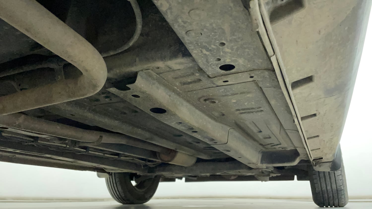 Used 2022 Tata Punch Accomplished MT Petrol + CNG(Outside Fitted) Cng Manual extra REAR RIGHT UNDERBODY VIEW