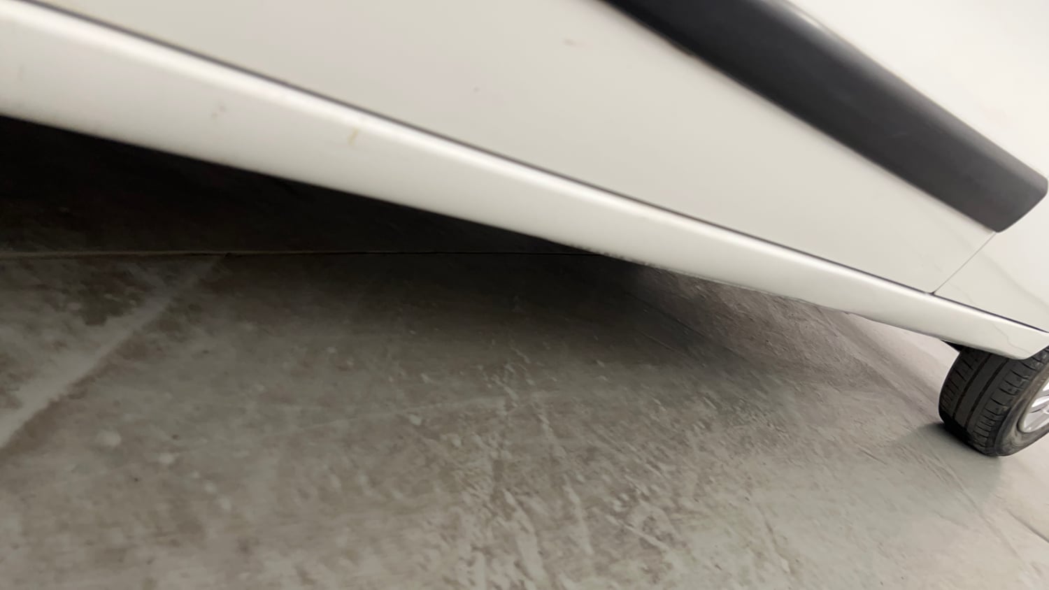 Used 2012 Maruti Suzuki Wagon R LXi Petrol Manual dents MINOR DENT