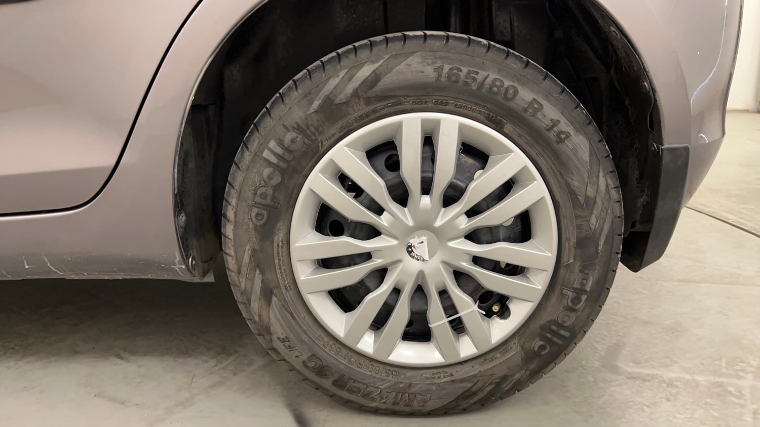 Used 2012 Maruti Suzuki Swift VXi Petrol Manual tyres LEFT REAR TYRE RIM VIEW