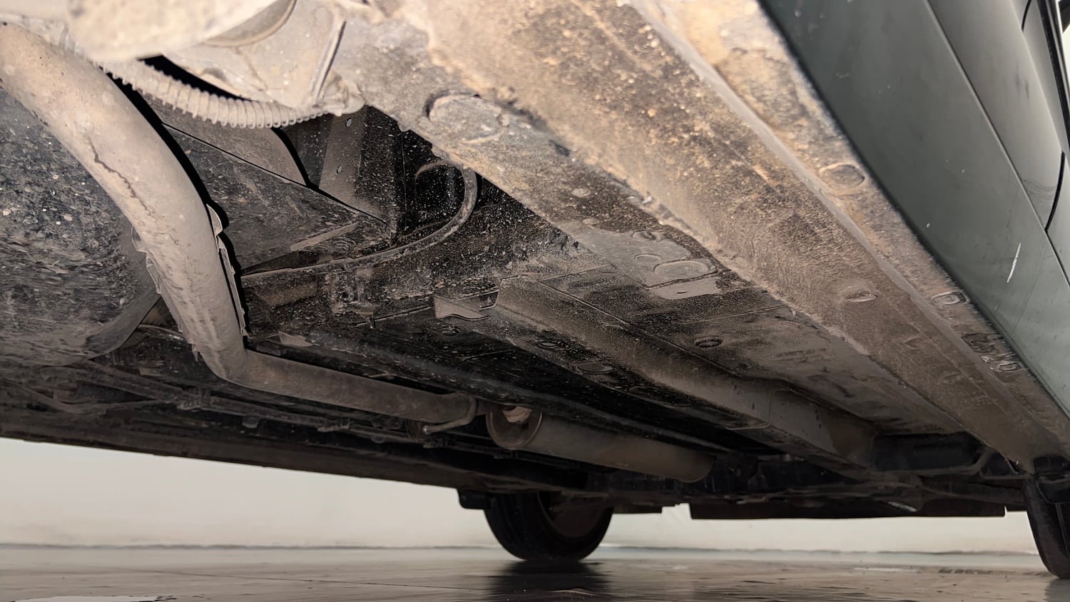 Used 2023 Tata Altroz XZA Plus Petrol Dark Edtion Petrol Automatic extra REAR RIGHT UNDERBODY VIEW