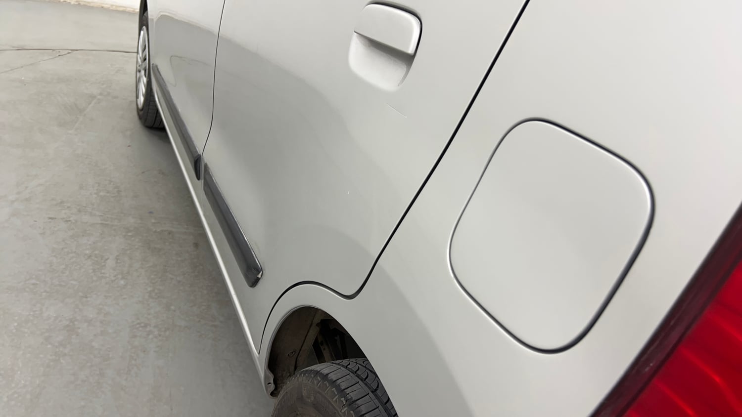 Used 2012 Maruti Suzuki Wagon R 1.0 VXi Petrol Manual dents MINOR SCRATCH