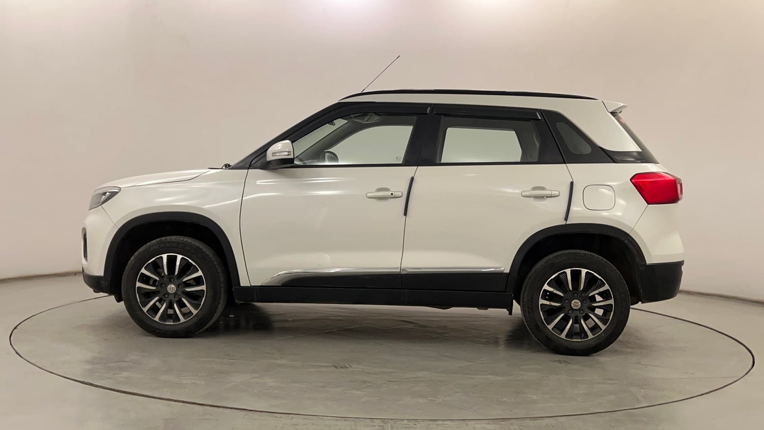 Used 2022 Maruti Suzuki Vitara Brezza VXi AT SHVS Petrol Automatic exterior LEFT SIDE VIEW