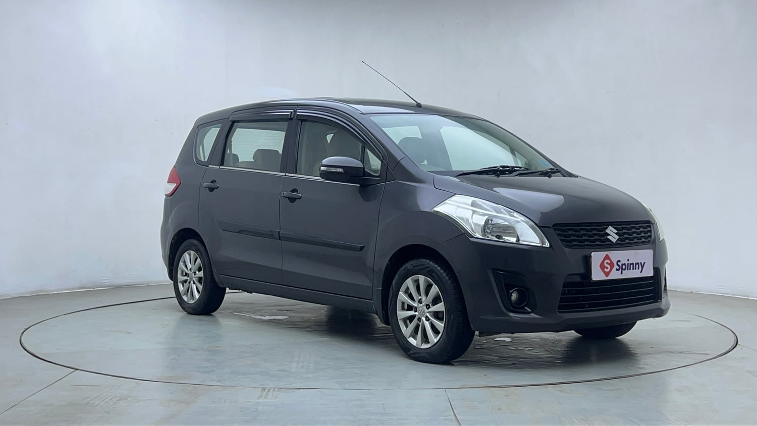 Used 2015 Maruti Suzuki Ertiga ZXi Petrol Manual exterior RIGHT FRONT CORNER VIEW