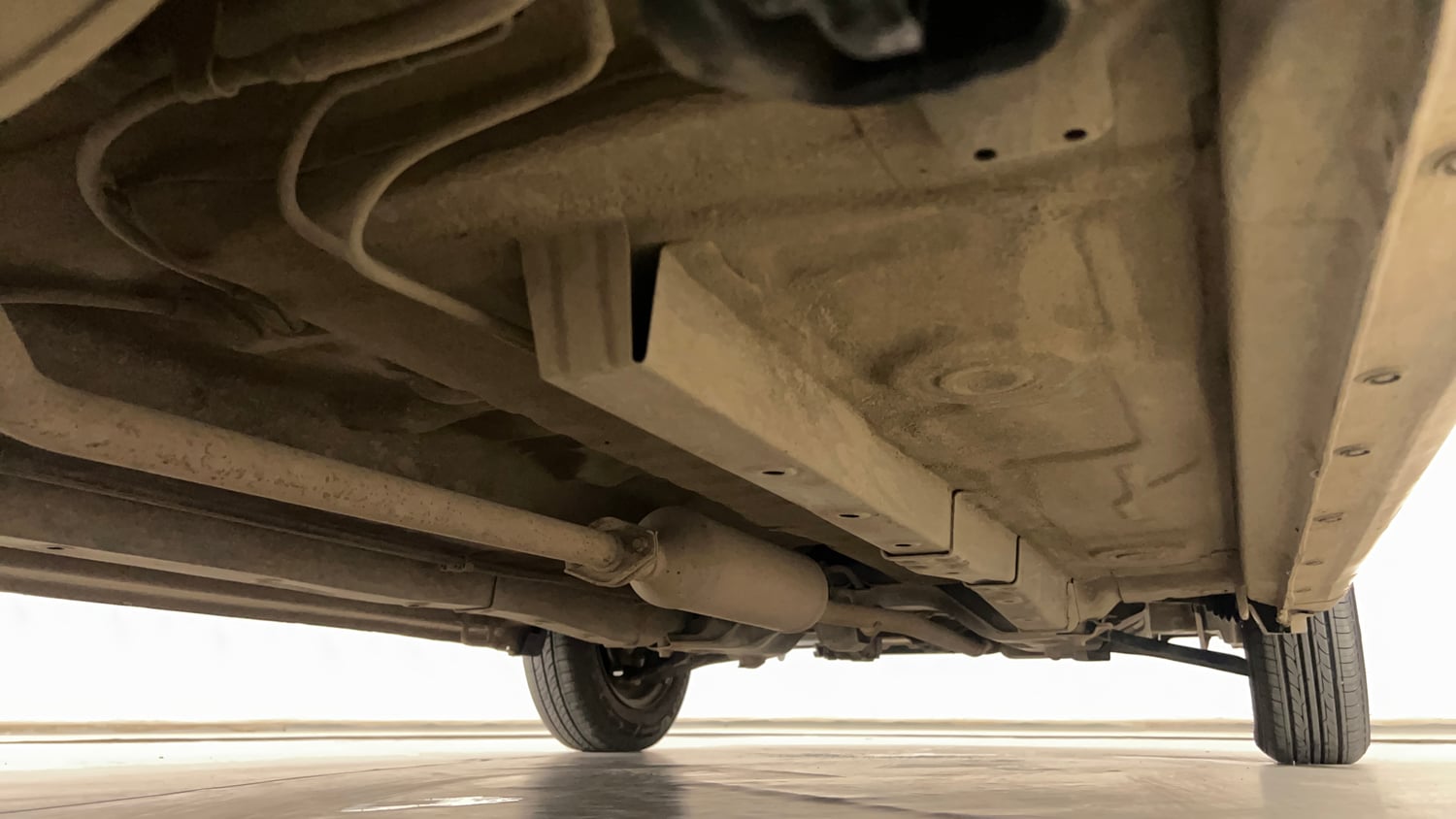 Used 2012 Maruti Suzuki Wagon R LXi Petrol Manual extra REAR RIGHT UNDERBODY VIEW