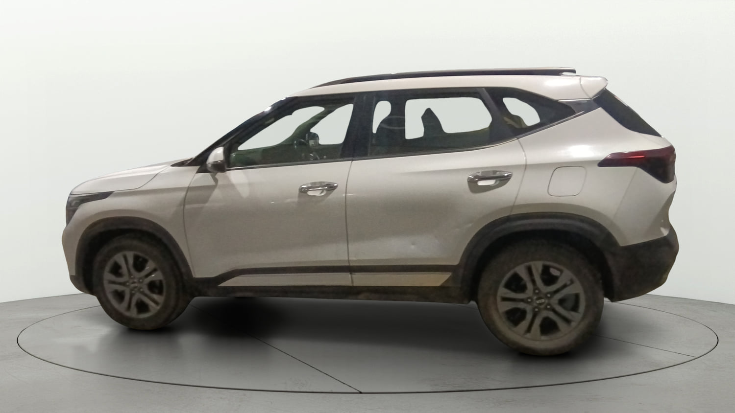 Used 2021 Kia Seltos HTX 1.5 Petrol Manual exterior LEFT SIDE VIEW