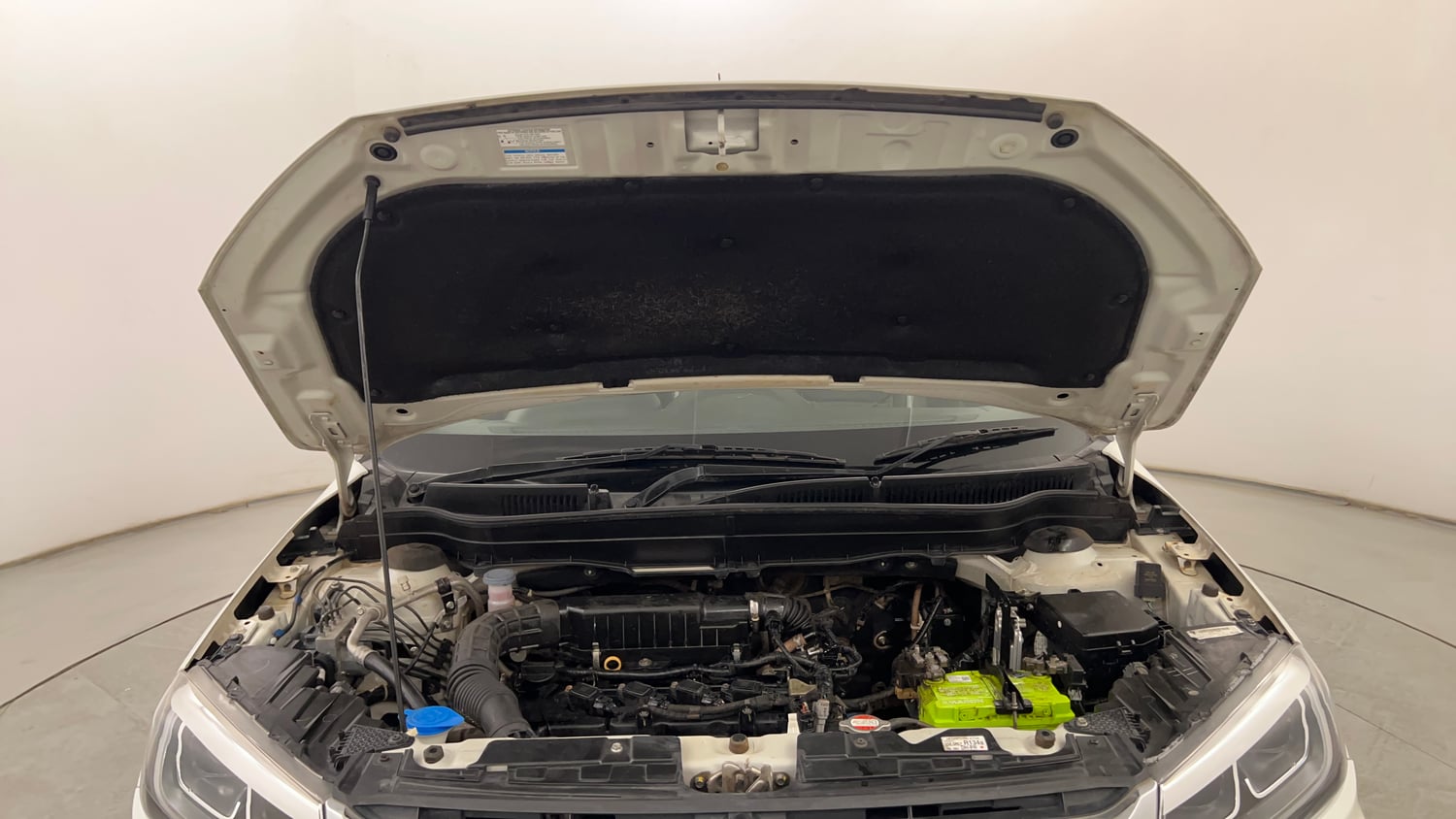 Used 2022 Maruti Suzuki Vitara Brezza VXi AT SHVS Petrol Automatic engine ENGINE & BONNET OPEN FRONT VIEW