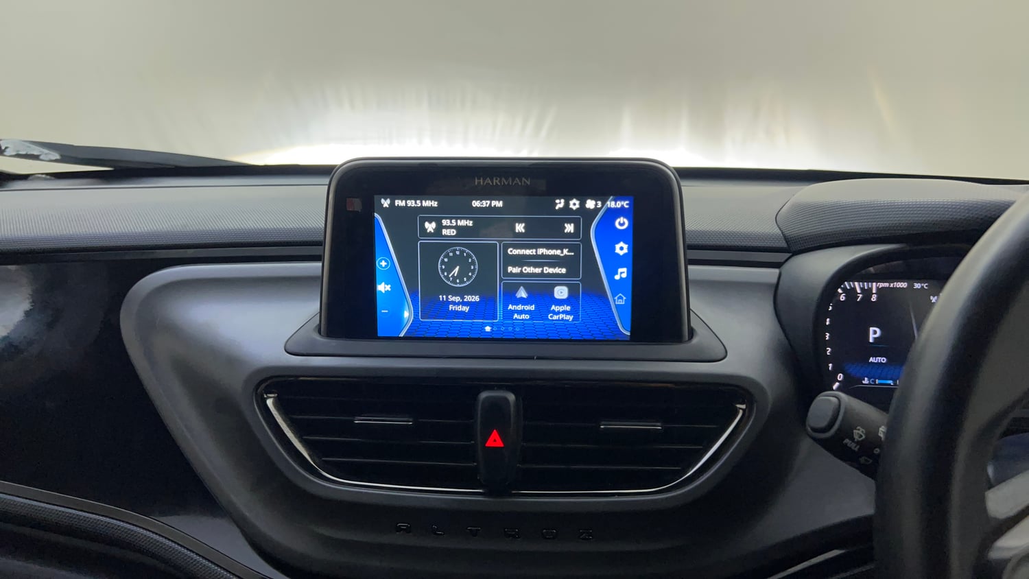 Used 2023 Tata Altroz XZA Plus Petrol Dark Edtion Petrol Automatic top_features Integrated (in-dash) music system