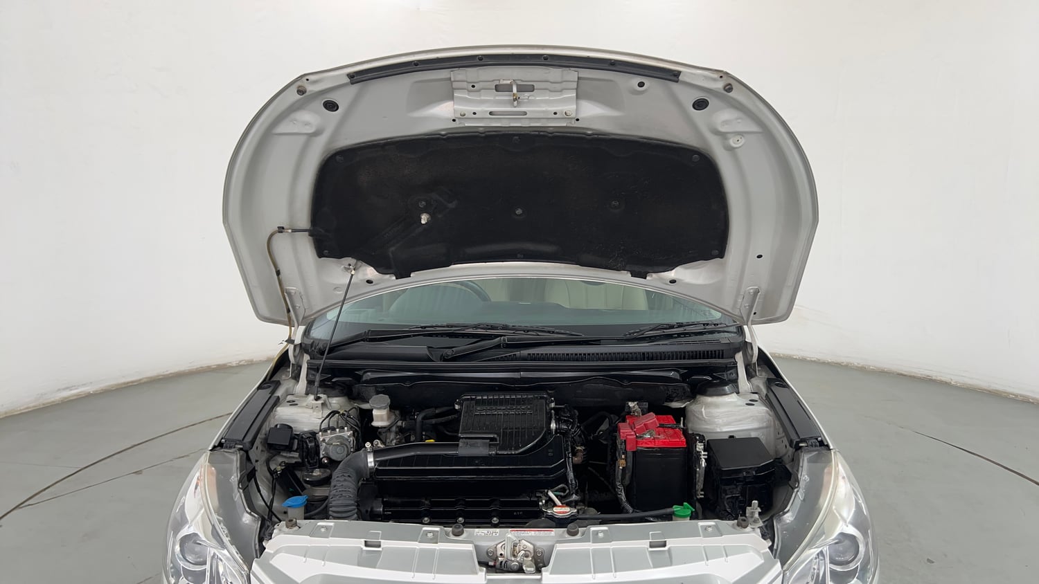 Used 2017 Maruti Suzuki Ciaz Zeta 1.4 MT Petrol Manual engine ENGINE & BONNET OPEN FRONT VIEW