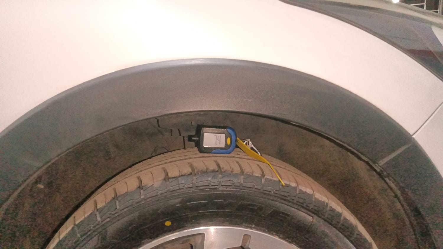 Used 2015 Hyundai i20 Active 1.4 SX Diesel Manual tyres RIGHT FRONT TYRE TREAD VIEW