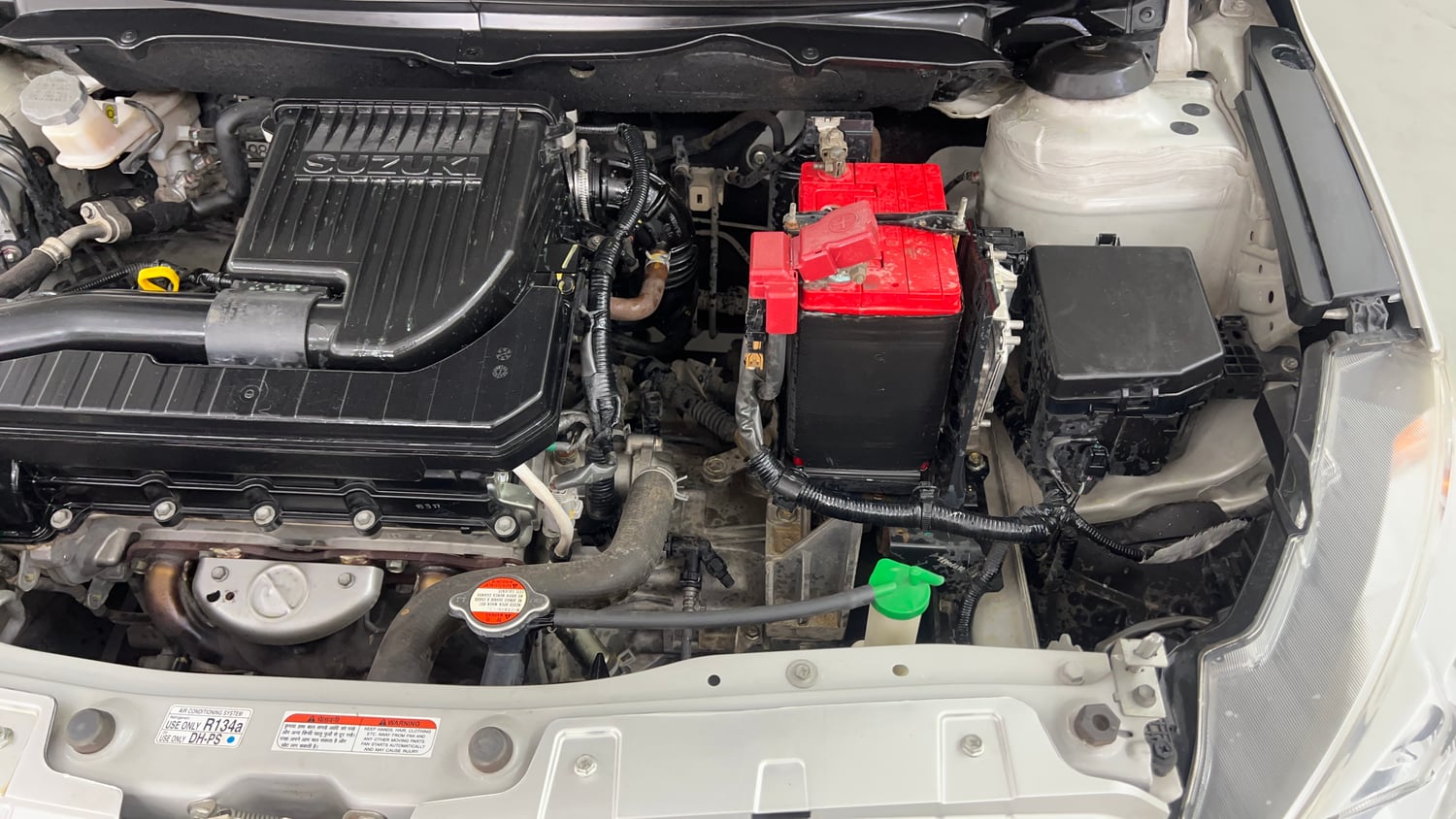 Used 2017 Maruti Suzuki Ciaz Zeta 1.4 MT Petrol Manual engine ENGINE LEFT SIDE VIEW