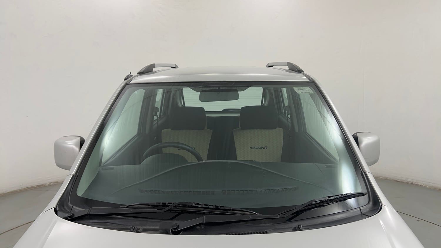 Used 2012 Maruti Suzuki Wagon R 1.0 VXi Petrol Manual exterior FRONT WINDSHIELD VIEW
