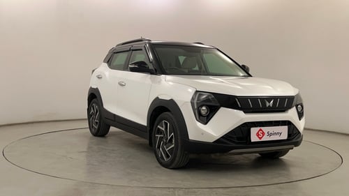 Used 2024 Mahindra XUV 3XO AX7 1.2 Petrol Petrol Manual exterior RIGHT FRONT CORNER VIEW