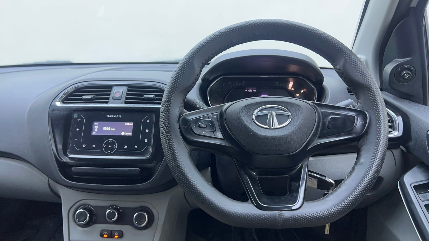 Used 2021 Tata Tiago XT Petrol Manual interior STEERING VIEW
