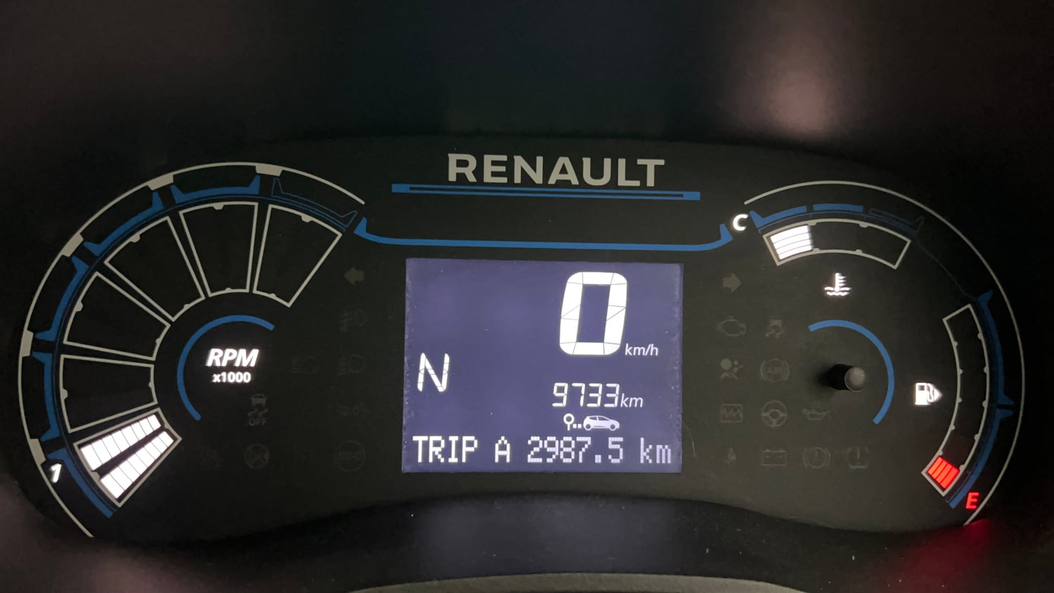 Used 2023 Renault Kwid RXT 1.0 AMT Petrol Automatic interior CLUSTERMETER VIEW