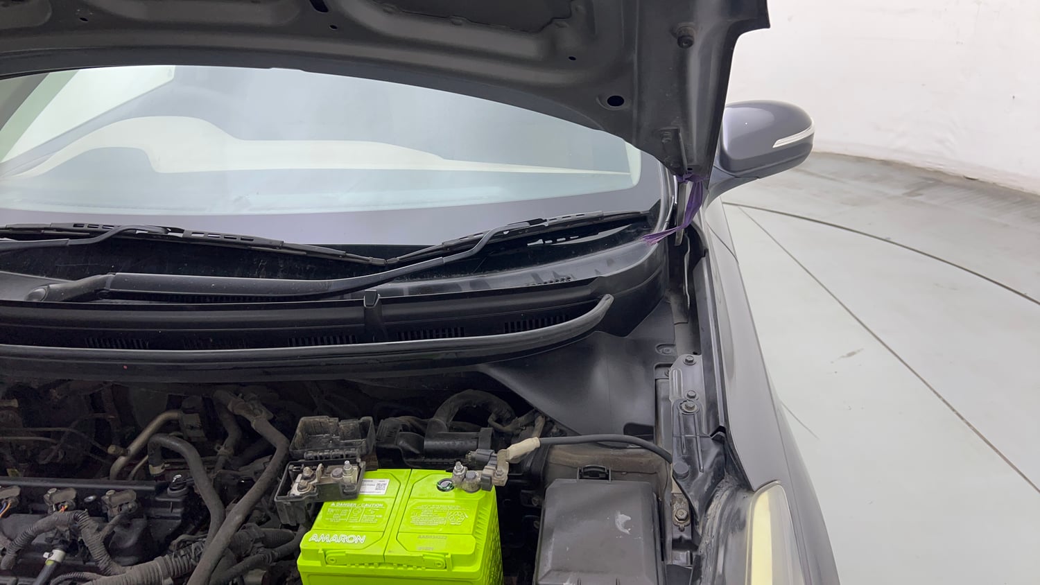 Used 2019 Hyundai Elite i20 Sportz Plus 1.2 CVT Petrol Automatic engine ENGINE LEFT SIDE HINGE & APRON VIEW