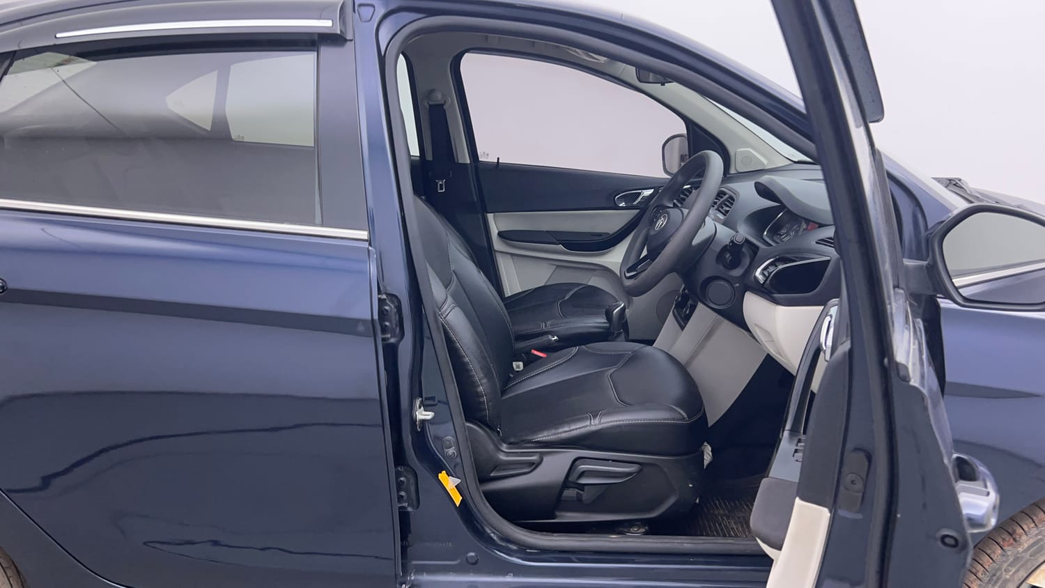 Used 2022 Tata Tigor XZ Plus Petrol Manual interior RIGHT SIDE FRONT DOOR CABIN VIEW