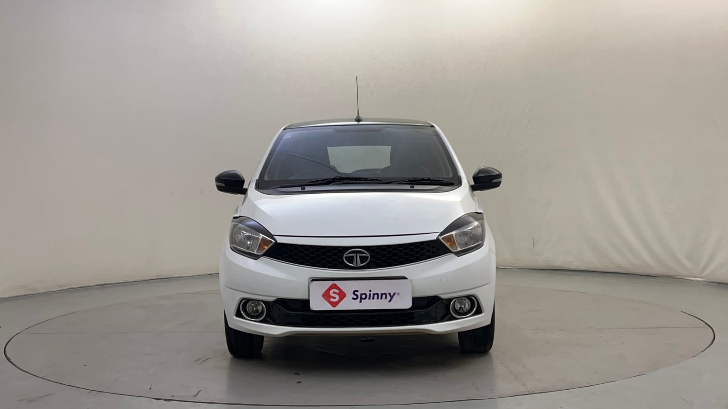 Used 2017 Tata Tiago Revotron XZA Petrol Automatic exterior FRONT VIEW