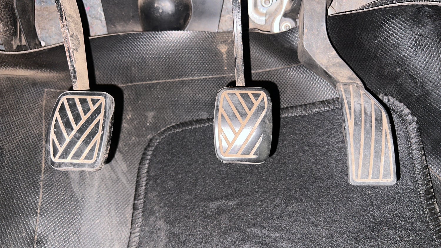 Used 2012 Maruti Suzuki Swift VXi Petrol Manual interior PEDALS VIEW