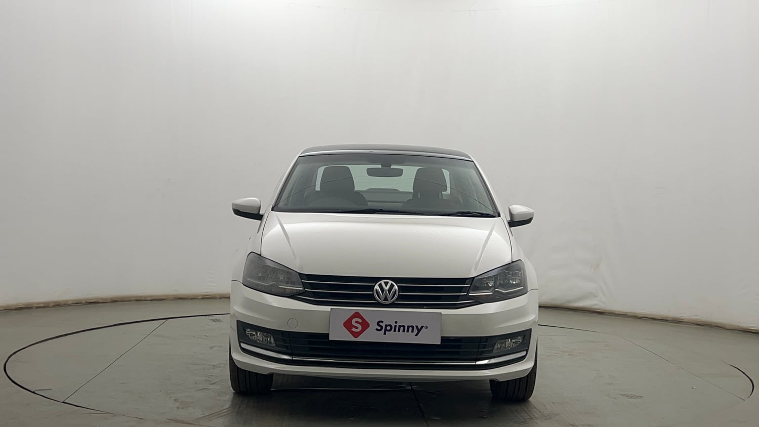 Used 2017 Volkswagen Vento Highline Plus 1.2 (P) AT 16 Alloy Petrol Automatic exterior FRONT VIEW