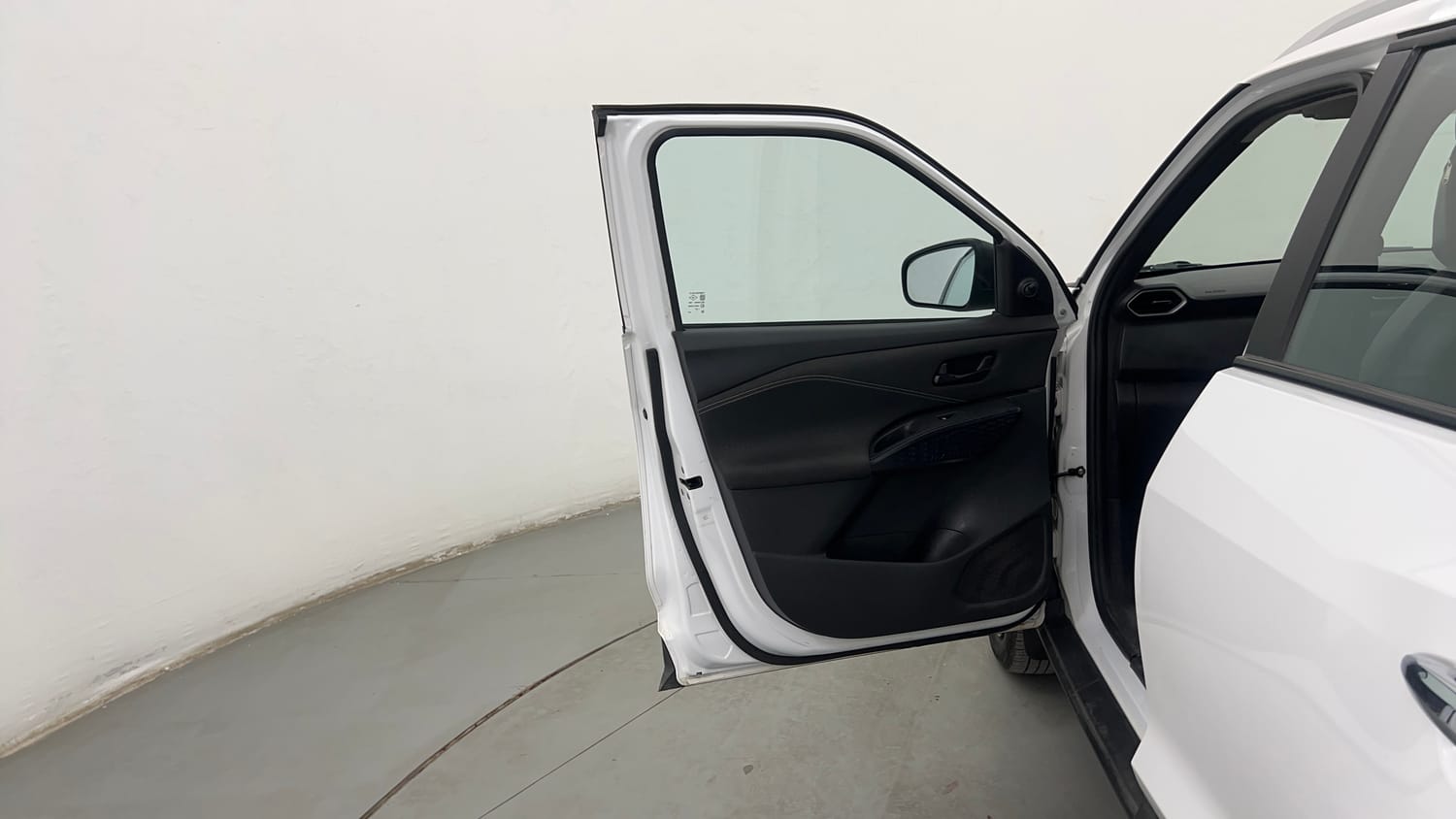 Used 2025 Nissan Magnite Visia B4D 1.0 Petrol MT Petrol Manual interior LEFT FRONT DOOR OPEN VIEW