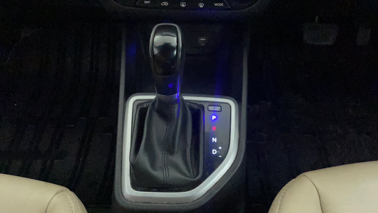 Used 2018 Hyundai Creta SX 1.6 AT Petrol Petrol Automatic interior GEAR  KNOB VIEW