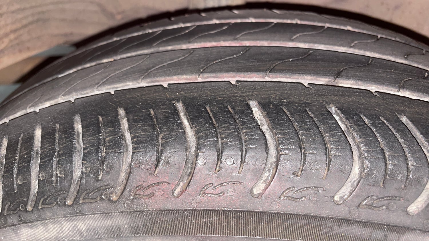 Used 2021 Honda Amaze 1.2 VX CVT Petrol Petrol Automatic tyres RIGHT REAR TYRE TREAD VIEW