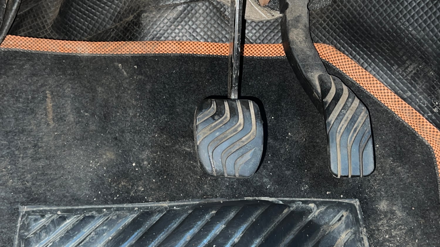 Used 2018 Renault Kwid CLIMBER 1.0 AMT Petrol Automatic interior PEDALS VIEW