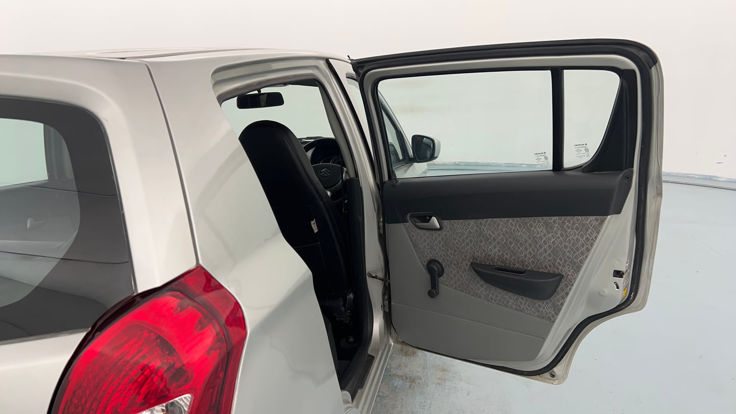 Used 2018 Maruti Suzuki Alto 800 VXi Petrol Manual interior RIGHT REAR DOOR OPEN VIEW