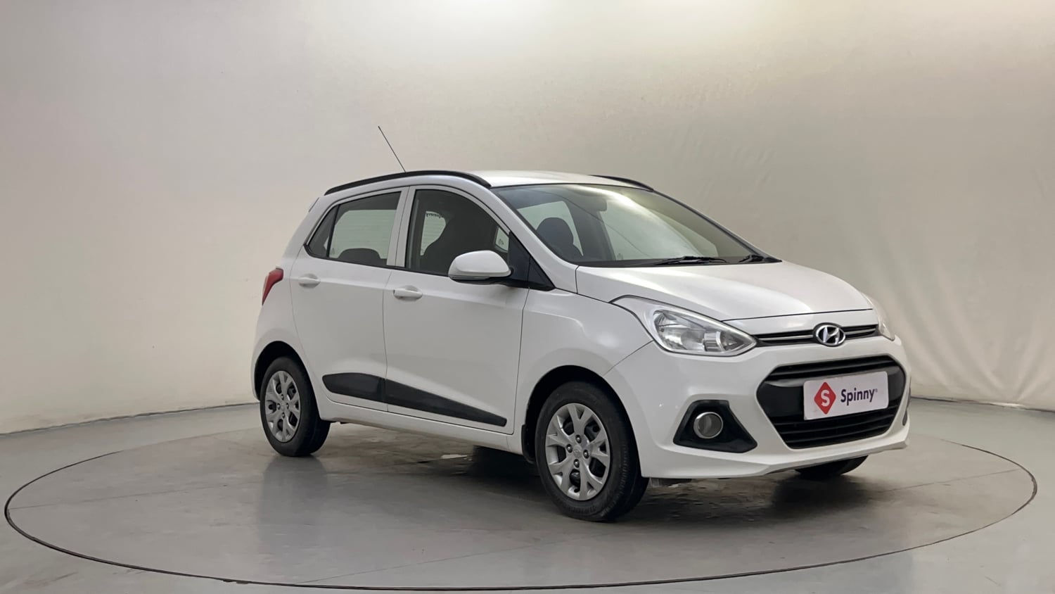 Used 2016 Hyundai Grand i10 Sportz 1.2 Kappa VTVT Petrol Manual exterior RIGHT FRONT CORNER VIEW