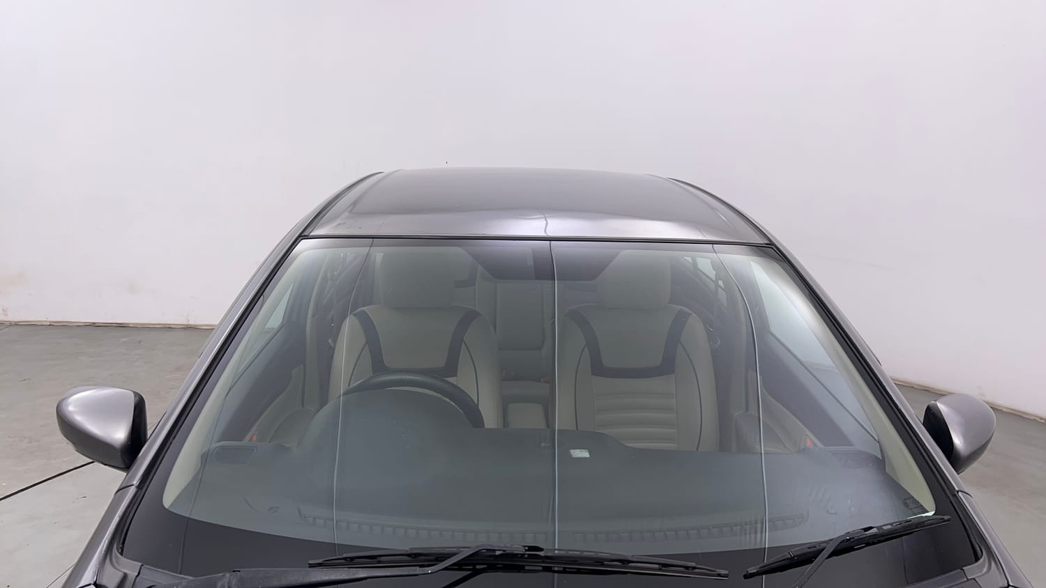 Used 2018 Maruti Suzuki Ciaz Sigma 1.4 MT Petrol Manual exterior FRONT WINDSHIELD VIEW