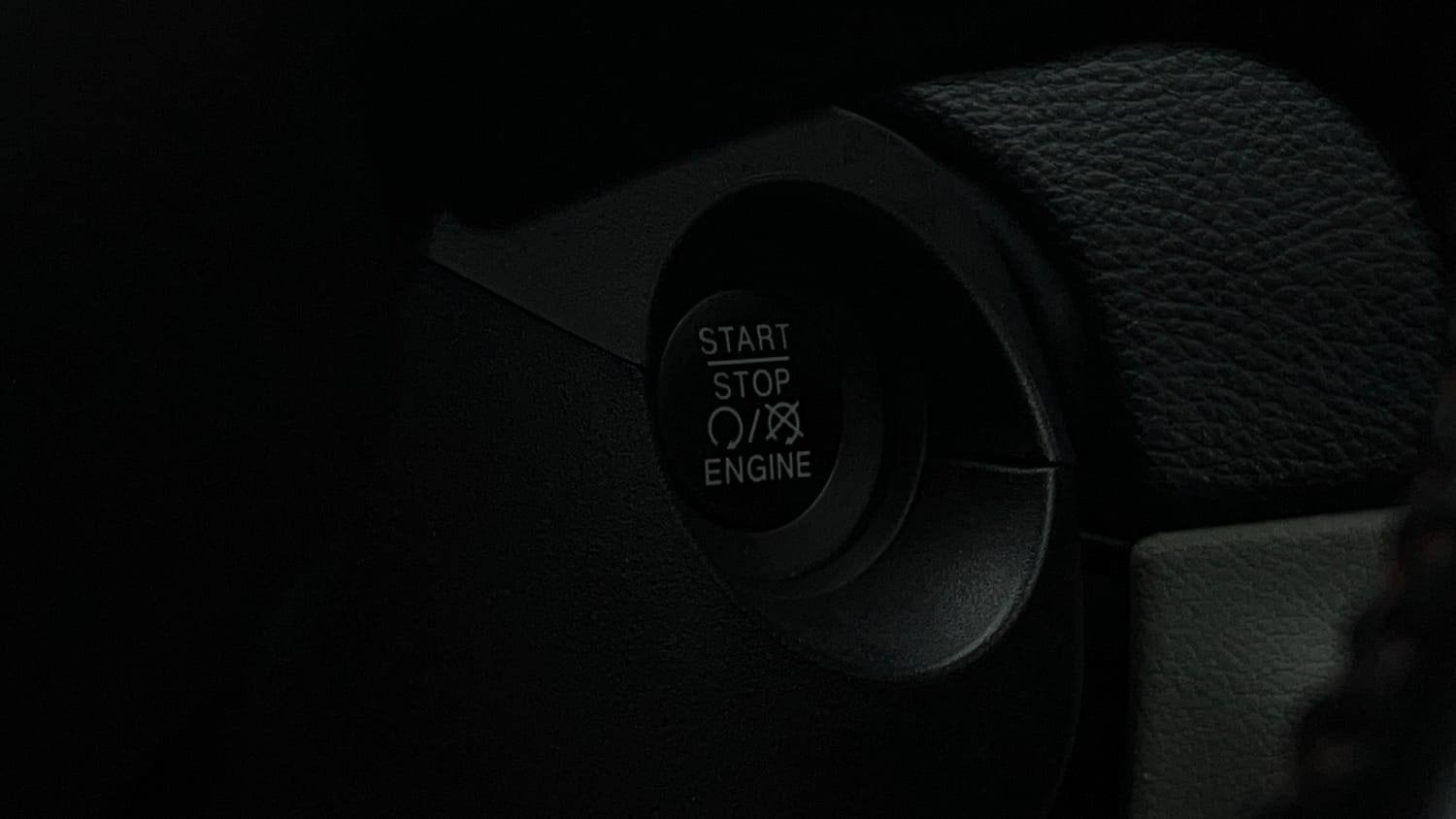Used 2019 Jeep Compass Limited 1.4 Petrol AT Petrol Automatic top_features Keyless start