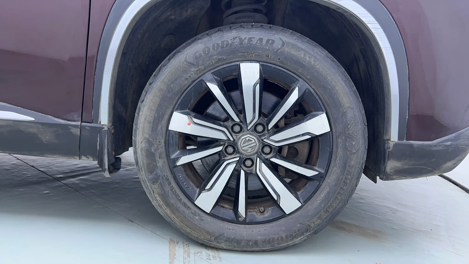 Used 2020 MG Motors Hector Sharp 1.5 DCT Petrol Petrol Automatic tyres RIGHT FRONT TYRE RIM VIEW
