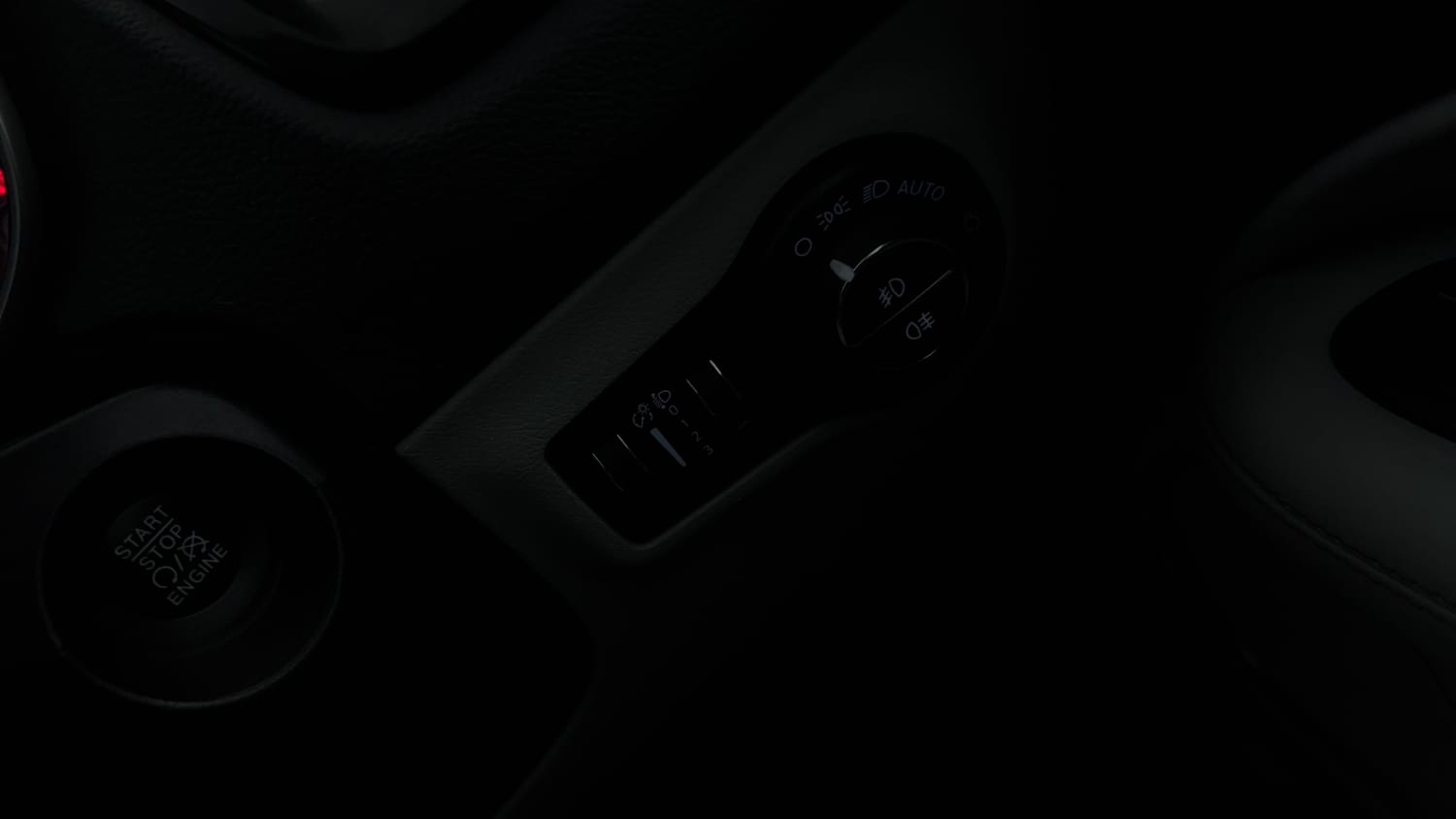 Used 2020 Jeep Compass Limited Plus Petrol AT Petrol Automatic top_features Keyless start