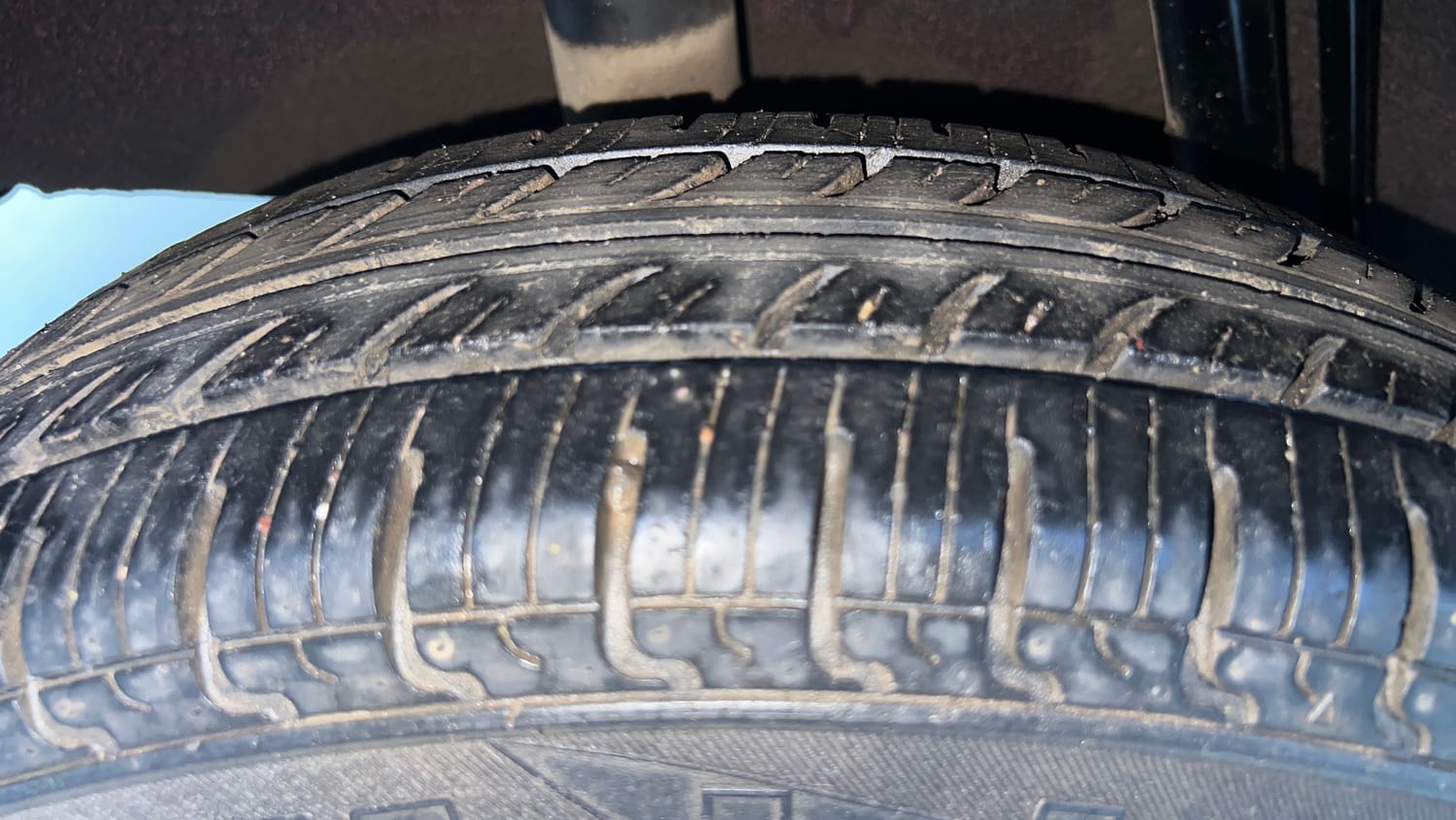 Used 2016 Renault Kwid RXT Petrol Manual tyres RIGHT REAR TYRE TREAD VIEW