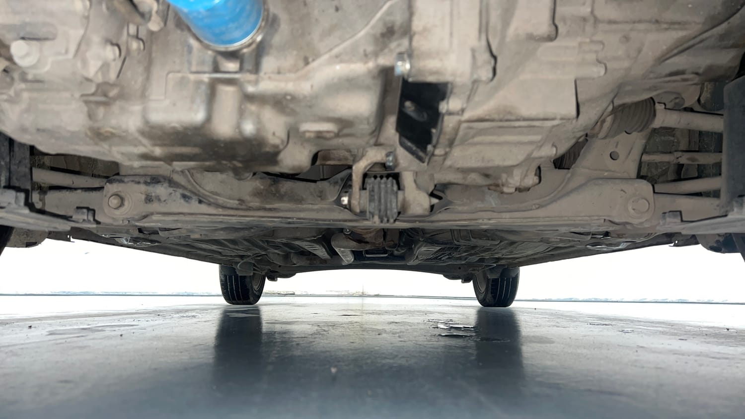Used 2019 Honda Amaze 1.2 V MT Petrol Petrol Manual extra FRONT LEFT UNDERBODY VIEW